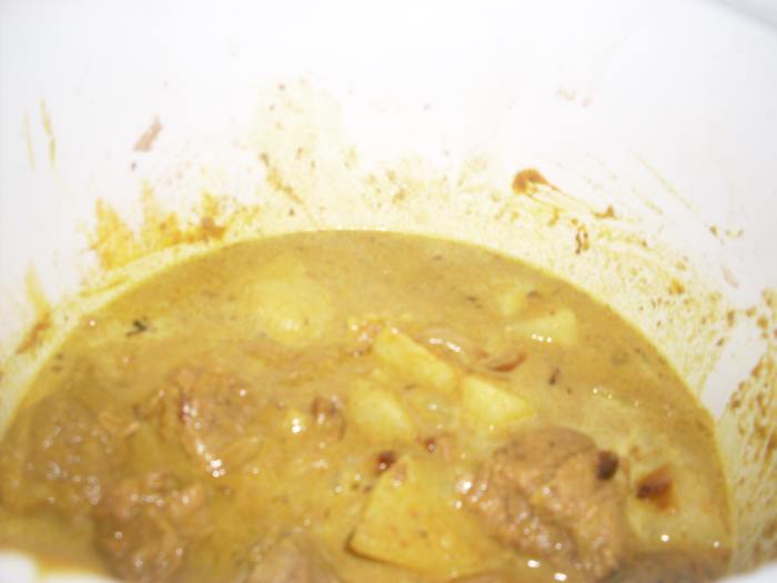 Recipe for How to Make Ultimate Slow Cooker Beef Curry With Potatoes