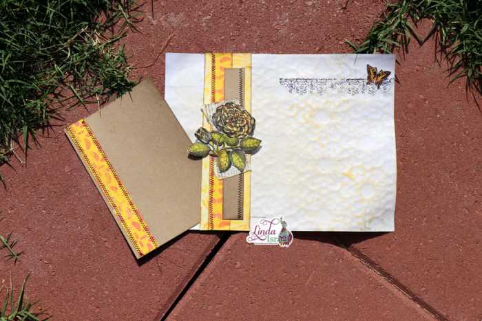 Belly bands are a decorative add on to any junk journal page. They can be placed vertical or horizontal.
