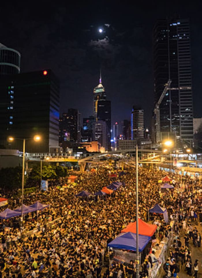 During the Hong Kong protests, FireChat users were able to communicate over a wide area by creating a mesh network, something GoTenna is so far unable to do.