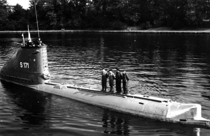 Unrestricted submarine warfare 1917