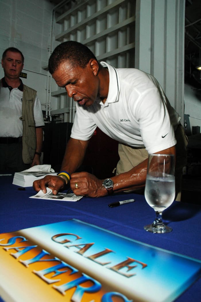 Gale Sayers remained a popular figure in retirement, even though the Bears didn't have much success during his productive career.