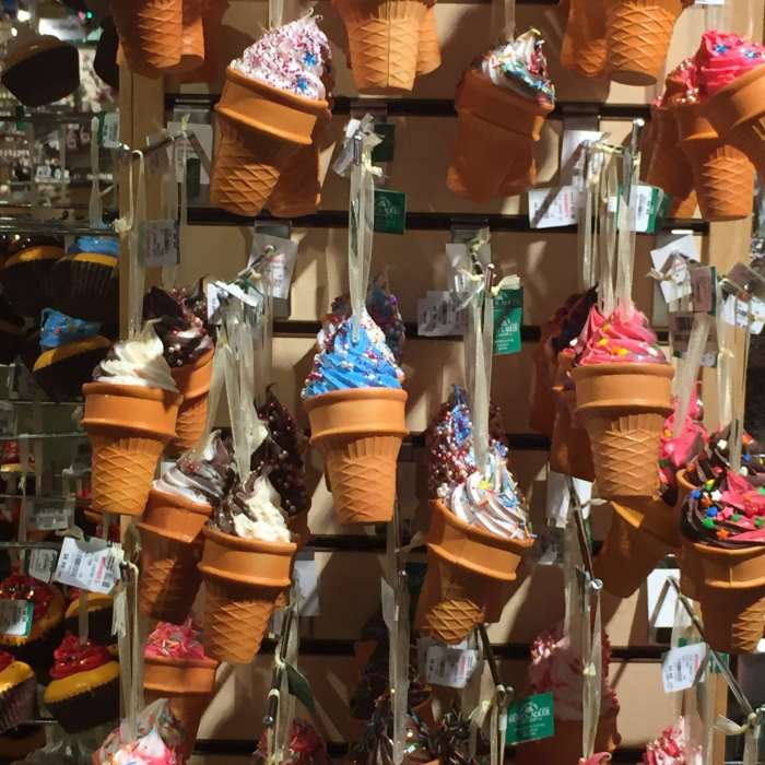Ice cream ornaments? I wish I'd seen these when my kids were young enough to appreciate such a thing.