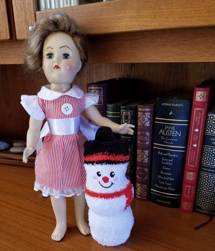 You've seen the tip to turn a plain white sock into a snowman. Here's an even simpler craft. Take a Christmas sock with a printed design on it. Fill it with quilt batting or another sock. Tie it at the waist and neck, and close the top. Presto!