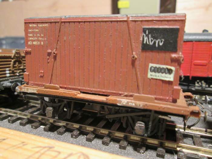 Parkside container wagon with proprietary plastic container and adorned with Hollar goods label, white penned destination scribbled
