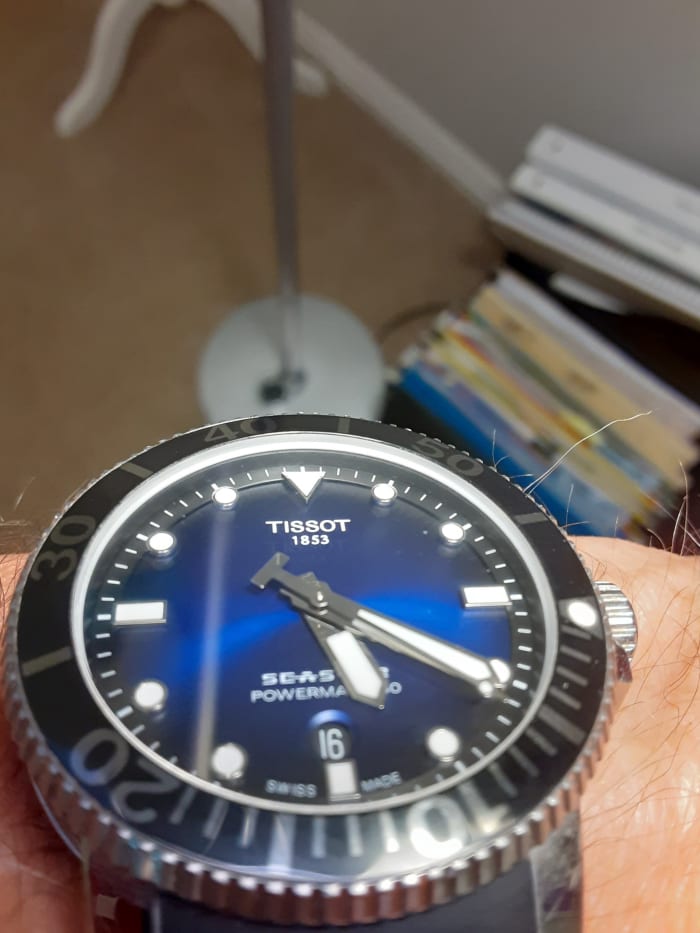 My current Seastar automatic, which is now 3 years old. It's been highly abused yet has no visible scratches.