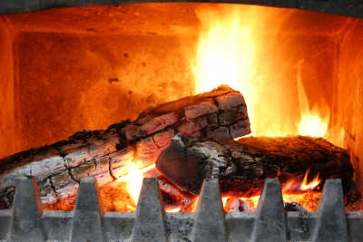 Home fires kill eight Canadians every week. Practicing safe fire habits will help keep your family warm and safe this winter season.