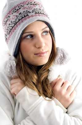 When playing outside this winter, keep bundled up. Wear lots of layers, keep your head and neck covered to prevent heat from escaping your body to prevent hypothermia.