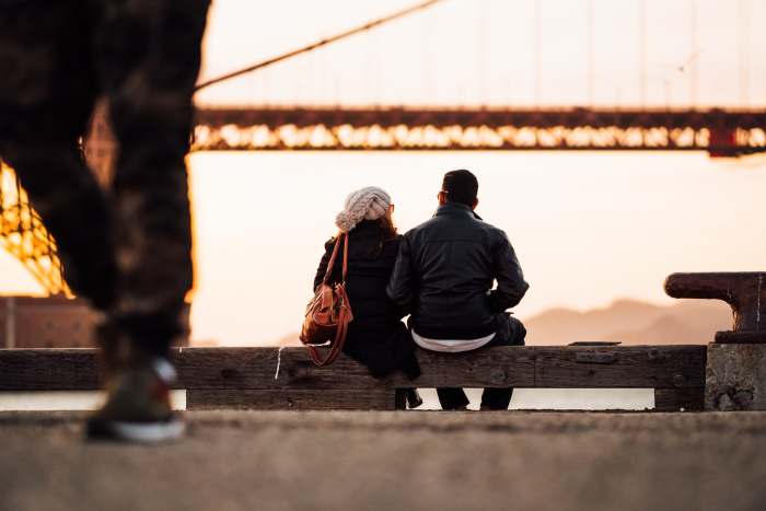 Switch it up for your second date by doing a different activity—try going for a walk, eating at a new restaurant, or watching a movie.