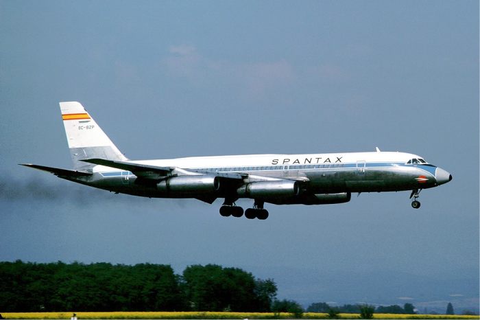 A Spantax Convair 990 similar to the one involved in the accident