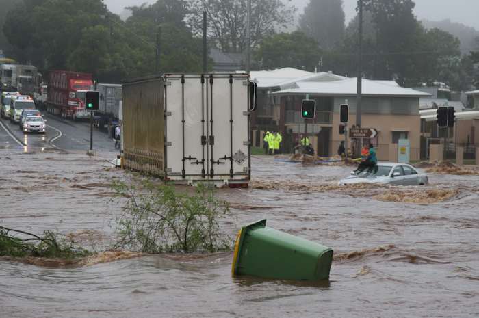 Woman trapped on car roof, Toowoomba, Queensland, Australia, January 10, 2011. Photo by Kingbob86.