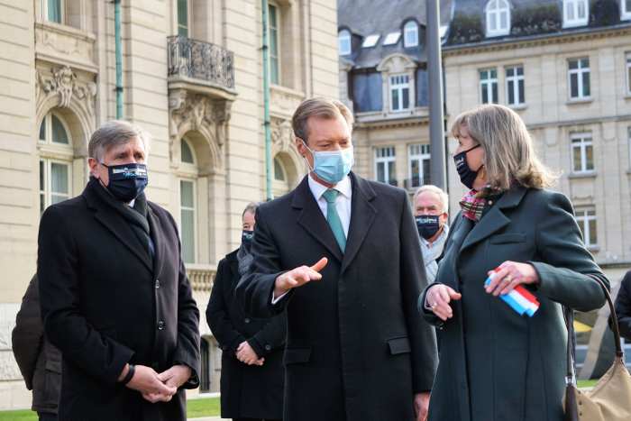 Inauguration of the 3rd phase of the tram line at Luxembourg City on 13 December 2020. Following the ribbon cutting ceremony. From left to right, Minister Bausch, Grand Duke Henri and Mayor Polfer.