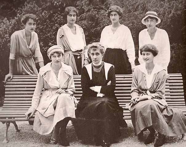 Infanta Marie Anne of Portugal with her daughters August 1920
