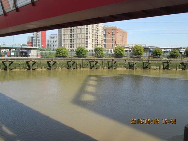 New residential developments have sprung up, and still spring up around the mouth of the River Lea where it meets the Thames. The way back into history has begun