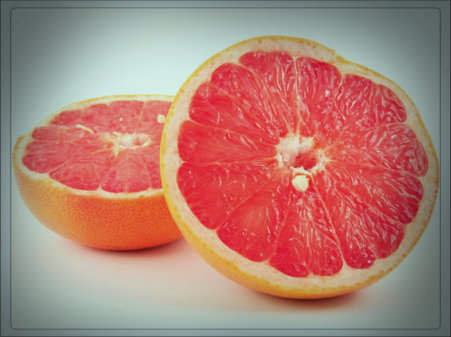 Grapefruit contains a flavonoid called Naringenin, which balances the blood sugar levels helping to prevent metabolic syndrome.