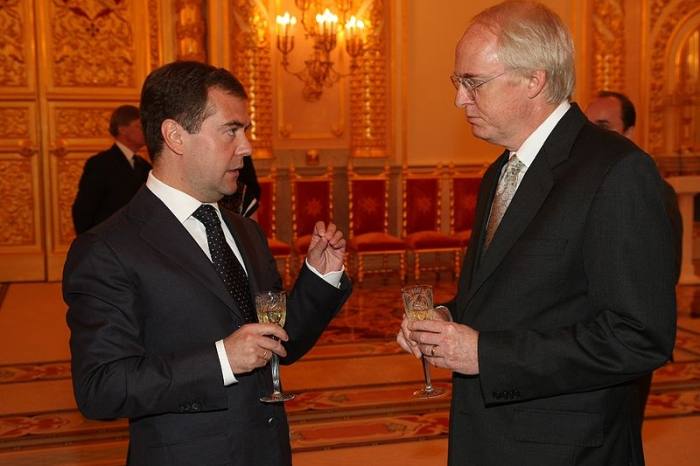 Joseph Beyrle's son Ambassador John Beyrle (right) and Russian President Dimitri Medvedev, after presenting his credentials (September 18, 2008)