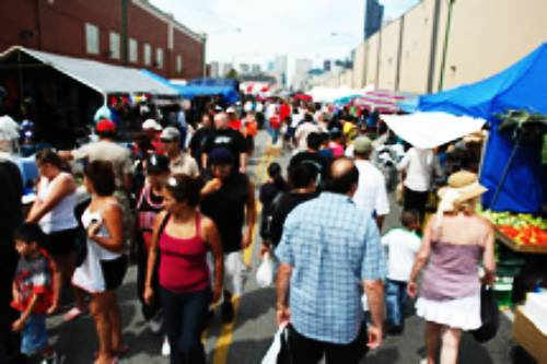 The Maxwell Street Market is a Chicago institution, featuring an eclectic mix of artisan art, resale housewares and clothes, live music, family fun, and some of the city's best street food.