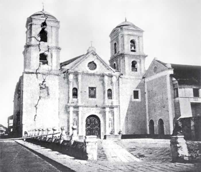 San Agustin Church after the destructive 1880 Luzon earthquake, note the large crack on the east bell tower (Photo credit: Wikimedia Commons)