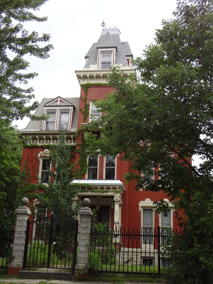 Haunted Joliet: A Guide To The City's Most Haunted Locations ...