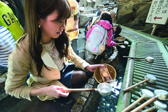 Wash your money with Zeniarai-mizu (銭洗水 money washing water) and make your money attract more money!