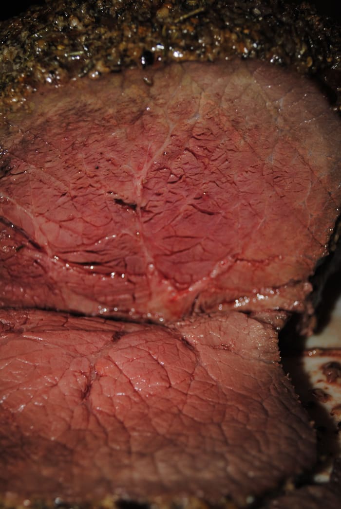 How to Cook the Perfect Sirloin Roast Beef - Delishably - Food and Drink