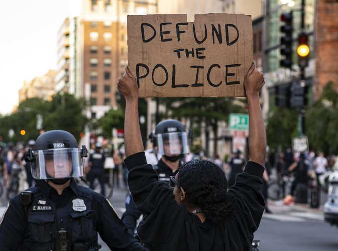 Courtesy of altamar.us/defund-the-police. Though many have tried to get out to the world a concrete definition of what defund the police means, seems to me that few either share it or know what that is. Even more so to those outsie.
