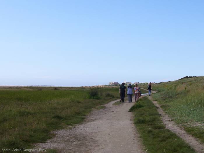 The route attracts many walkers, from family groups out for a stroll to avid bird-spotters, joggers and dog-walkers, to photographers and artists who find the quality of light rivals that of St Ives.