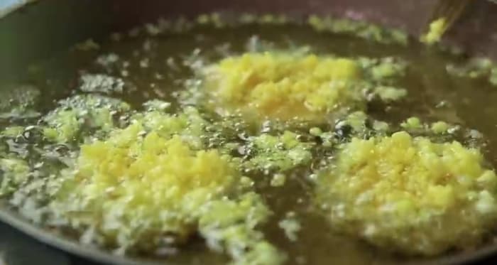Heat oil in a saucepan, and fry the prepared kebab and drizzle some egg mixture on the kebabs while frying