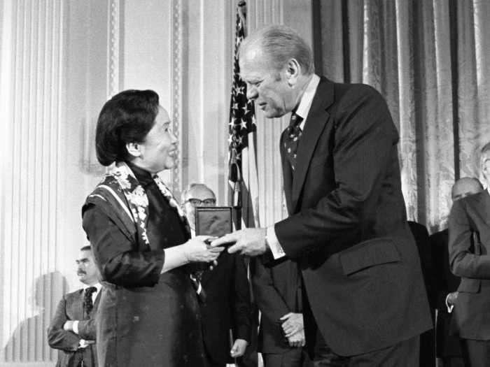 President Gerald Ford presenting the 1975 National Medal of Science to Dr. Wu in the East Room at the White House on October 18, 1976