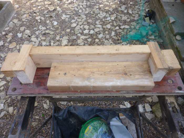 This is a jig I made for holding logs safely in the work bench. It stops them falling through the jaws and works better than the metal vices I have.