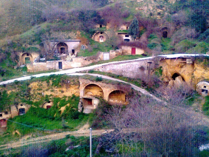 In Genzano chasm there are old caves where the people of Genzano use to make wine. Well we have to say that today some of these caves need of repairs their entrance, but that is the way they are today.