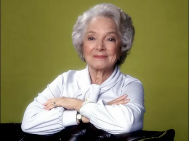legendary-actress-helen-hayes.webp