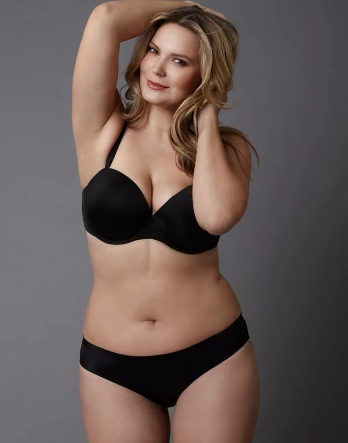 top-10-hottest-plus-size-modles.webp