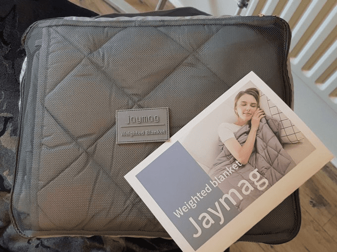 My Review of the Jaymag Weighted Blanket - Patient's Lounge