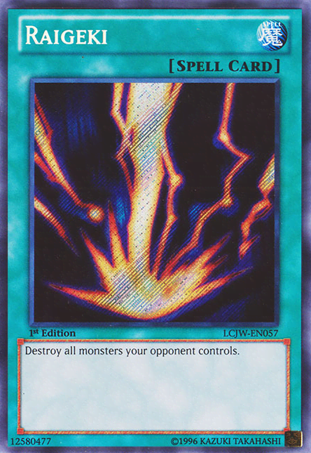 How many gigawatts do you think are in that lightning bolt? Because that's the thickest strike I've ever seen. No wonder Thunder-type monsters can't survive it.