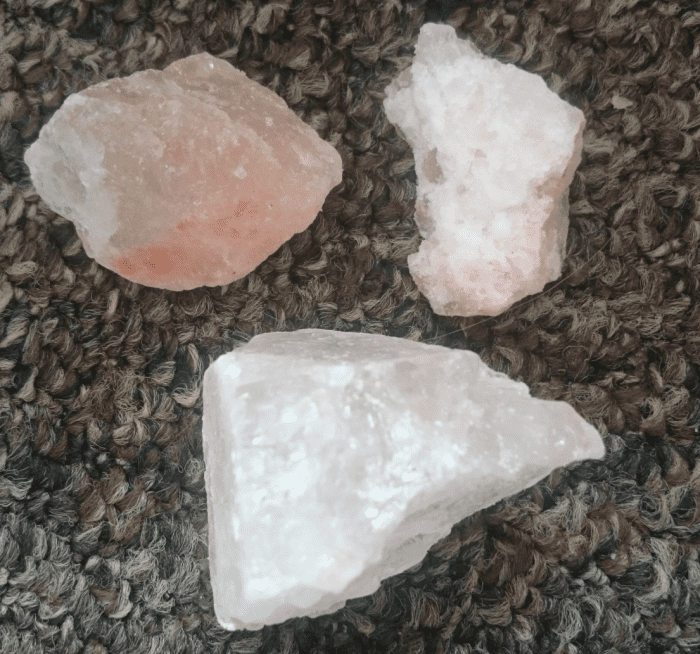 Himalayan pink salt is a strongly protective and cleansing stone.