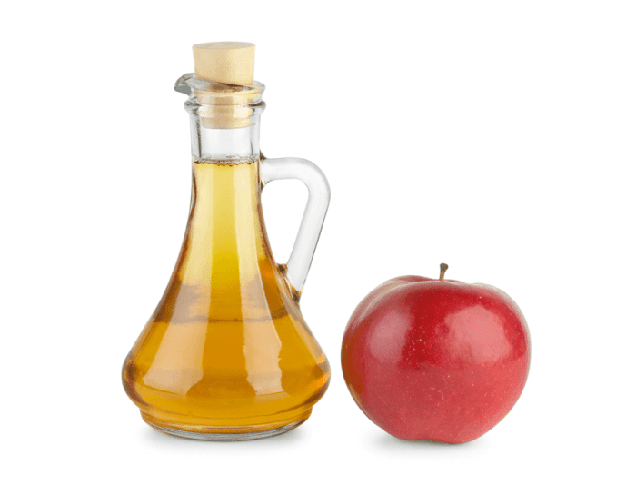 Apple cider vinegar helps to eliminate excess oil in the skin