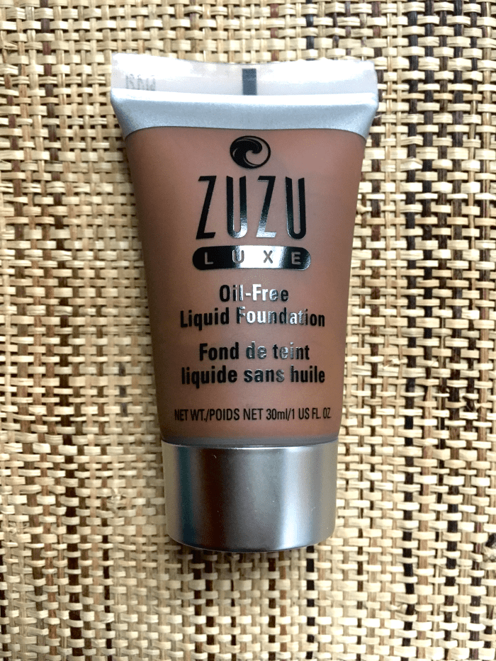 review-of-gabriel-cosmetics-oil-free-foundation-for-acne-prone-skin