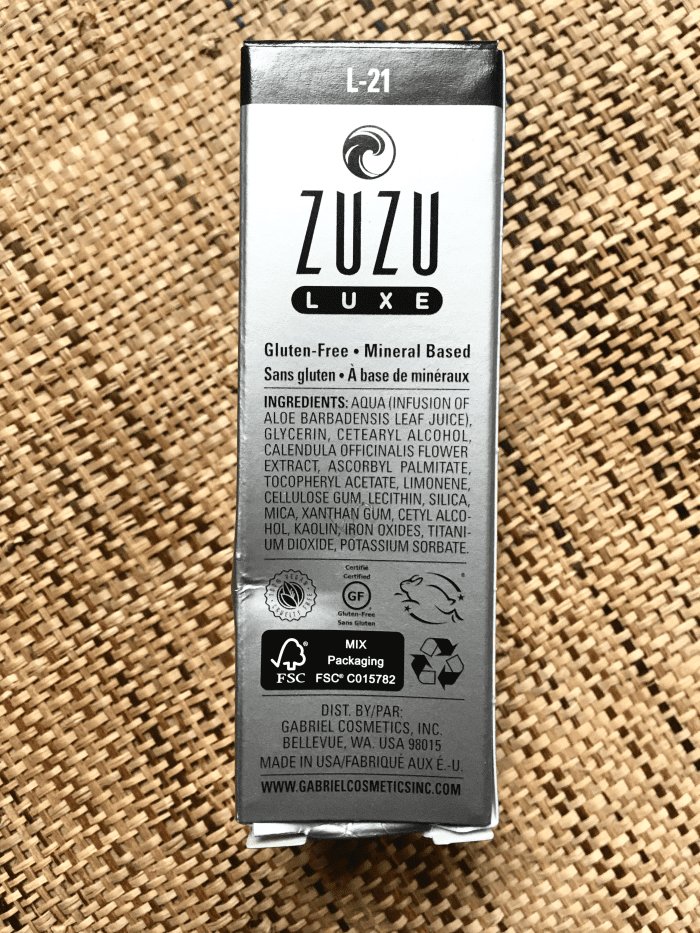 review-of-gabriel-cosmetics-oil-free-foundation-for-acne-prone-skin