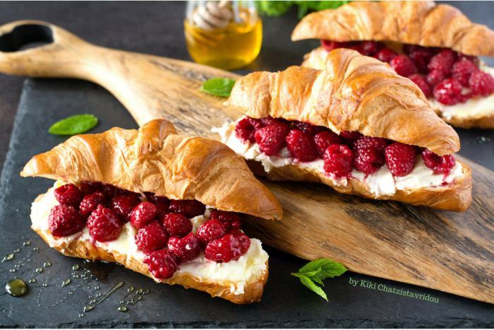 Brunch Treat: Mascarpone And Berry Croissant - Delishably