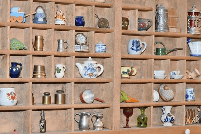 "Smalls" - vintage collectibles that are of a small size - ideal for display cabinets and shelves.