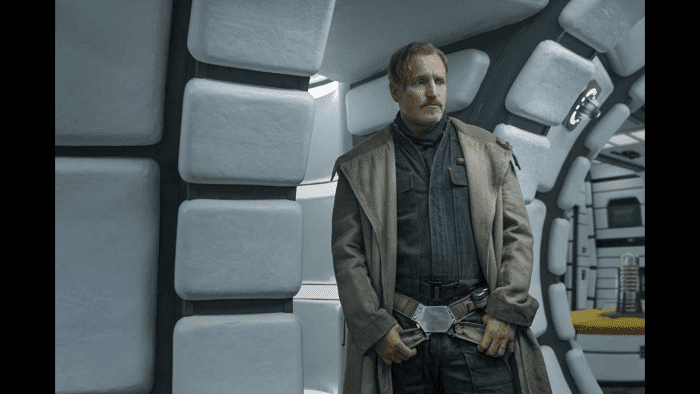 Tobias Beckett (played by Woody Harrelson) was a one-dimensional character that ended up being little more than a plot device for this story.