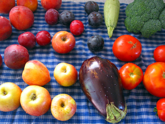 Many people who consume excess added sugar are deficient in the nutrients contained in healthier foods.