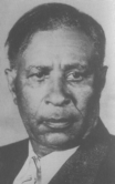 Before he invented the traffic light, Garrett was a sewing machine maker and repair man, a clothing shop owner and a newspaper man. Aside from the Traffic Lights, he is also credited with inventing the zig zag sewing machine stitch and the gas mask.