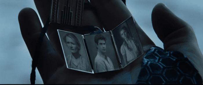 A locket like the one that Peeta wore into the 75th Hunger Games as his token would make a great gift for a Hunger Games fan!