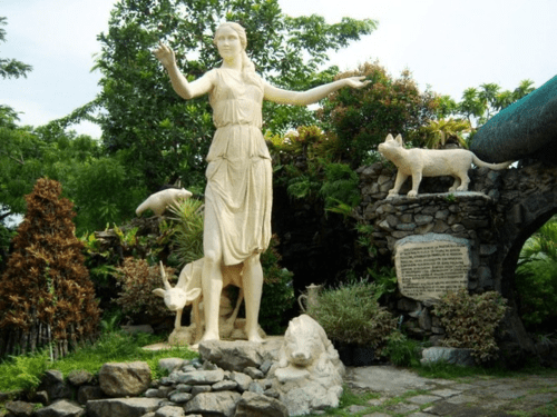 "Mother Nature" statue (sometimes depicted as Makiling herself) serves as the facade of the Ecosystems Research and Development Bureau in the upper campus.
