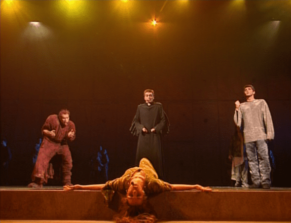 Garou(Quasimodo) Daniel Lavoie (Frollo) and Patrick Fiori (Phoebus) singing Belle to Helene Segara (Esmeralda)