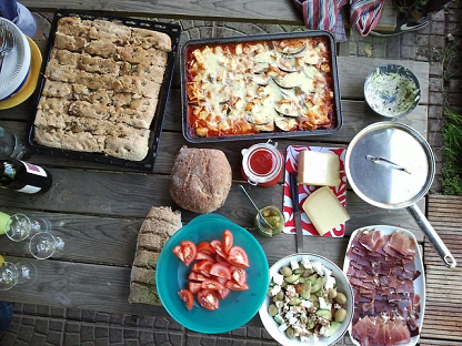 Most Cibophobiacs will NOT eat food over 24 hrs old. There's no such thing as "leftovers" with a person suffering from Cibophobia.