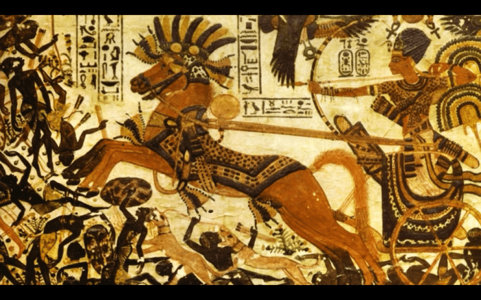 "The Wooden Chest of Tutankhamun", created between 1417 and 1379 B.C. It depicts the Egyptian king defeating the Nubians. Again, there is a clear difference.