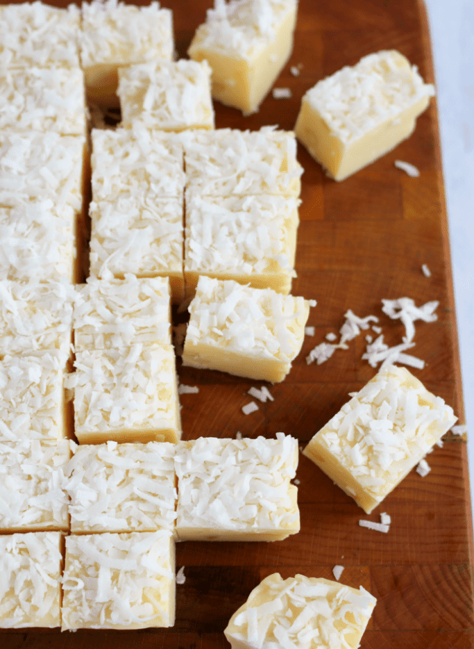 Coconut fudge with macadamia nuts