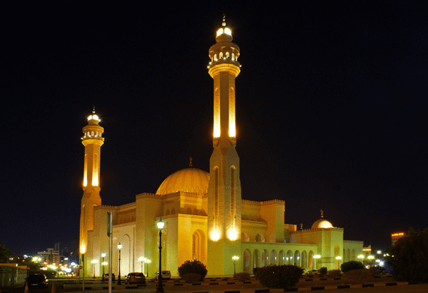 Bahrain's Al Fateh Mosque is one of the largest mosques in the world with the capacity to accommodate over 7,000 worshippers at a time.